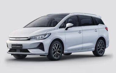 BYD eMAX 7